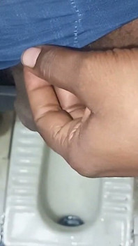 我的印度女朋友吮吸胸部