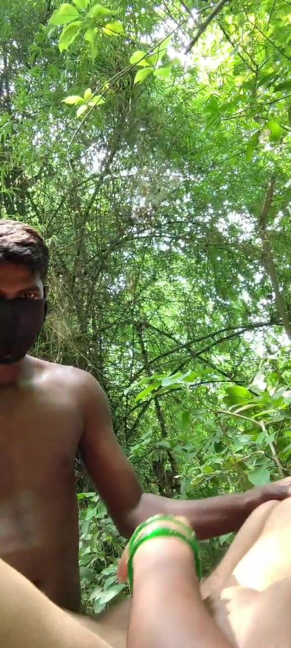 Village bhabhi sex: The Boy Cleverly Fooled the Mummies and Had an Amazing...