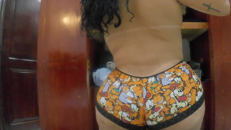irina69star: Cambiare vestiti mentre viene guardato