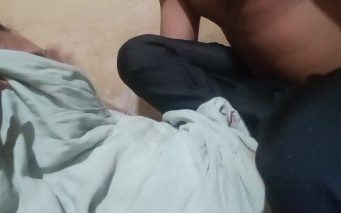 xxxSejal: J’ai baisé ma petite demi-sœur si jolie aujourd’hui
