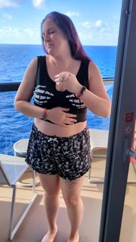 MILF Strips on the Cruise Ship!