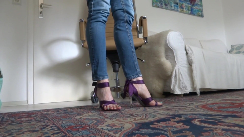 Lady Victoria Valente: Purple satin sandals high heels show