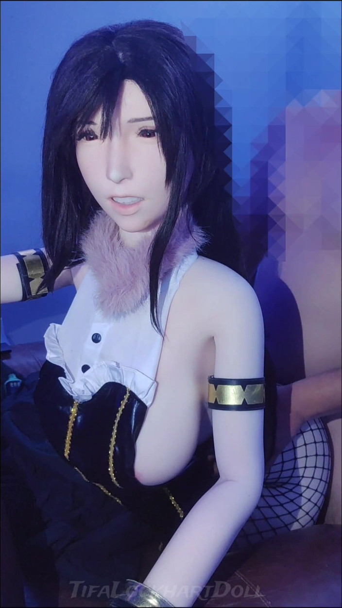 Tifa Lockhart doll: Po setmění v Honey Bee Inn. Tifa pro tebe hlásá!