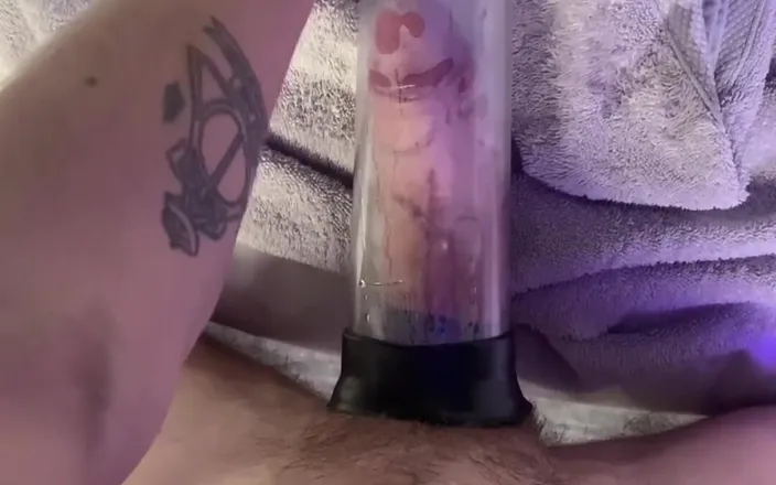 monstromineiro: Big Cock White