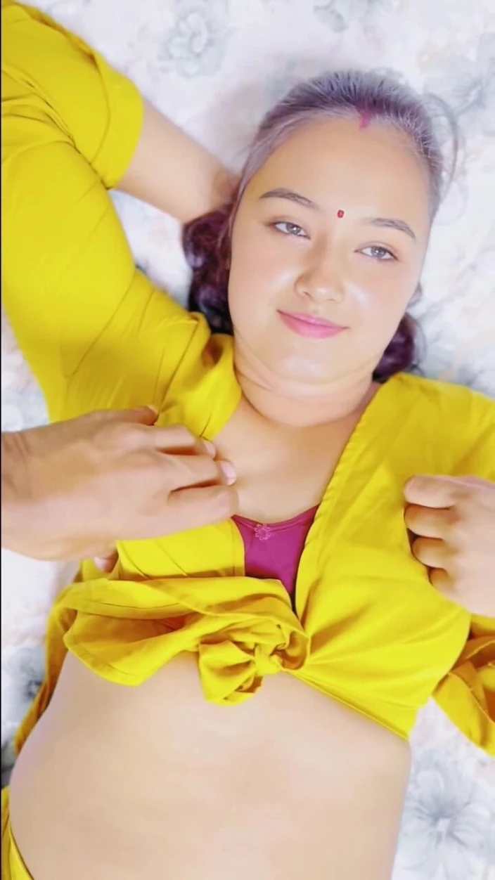 Lust Suman: 의붓아빠와 처음으로 섹스하는 겸둥이 십대 소녀, 쪼이고 장밋빛 보지 섹스 XXX 비디오