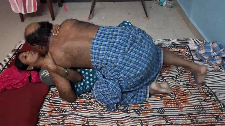 Desi palace: Adult Time Desi Village Bini Berkongkek Dengan Suaminya
