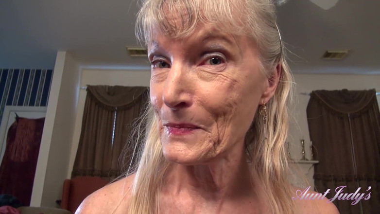 Aunt Judy's: TetaJudys - 69letá texaská amatérská gilfka Diane saje tvého ptáka (POV)