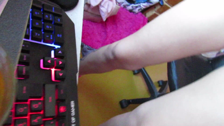 Cuteblonde666: How to make hot pee tea