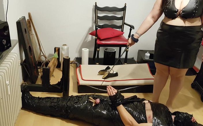 DOMINATRIX6: Folyo esaret kölesi bölüm 3.