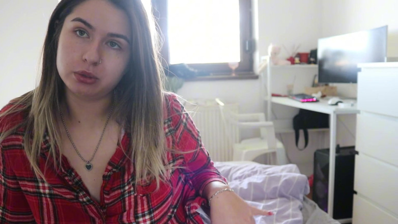 NipsAndStrips: Desnudo pedos joi