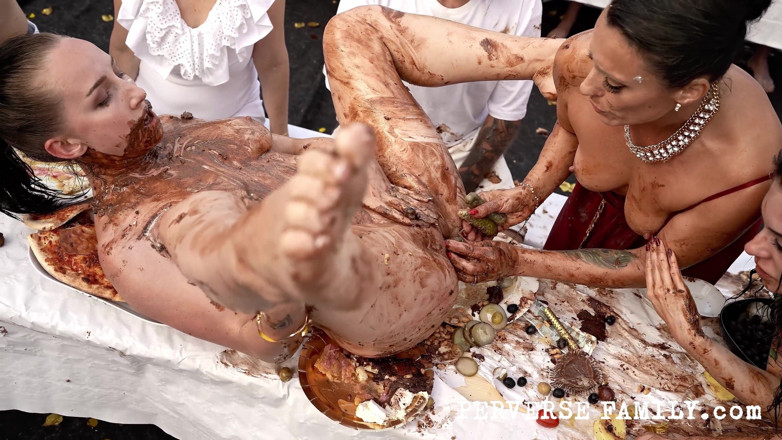 Perverse Family: Perverse Family 59.2: Dirty Birthday Fuck