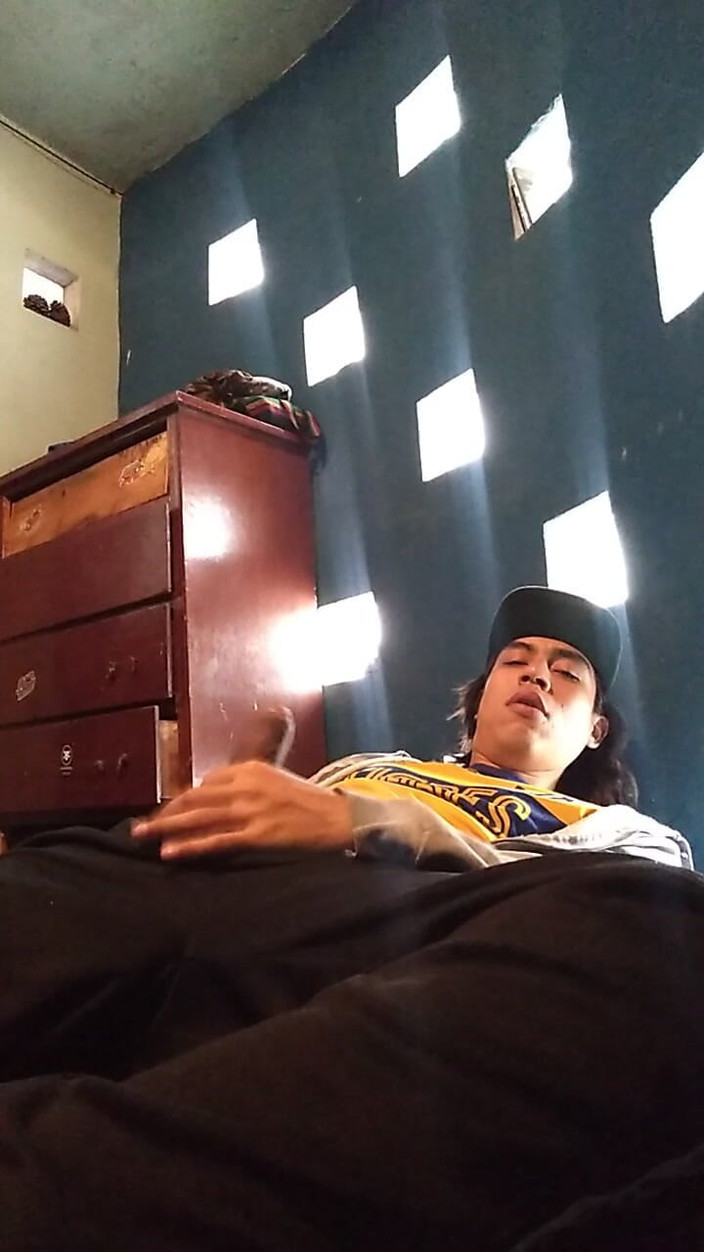 AlexAlejandro13: Desesperado Por Una Paja