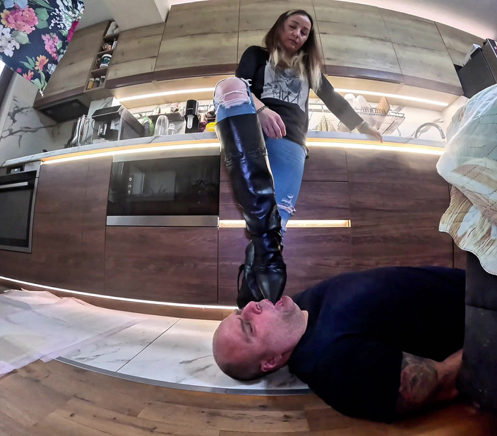 Mistressyammyboots: Rituel De Soumission: Le Pouvoir Des Semelles