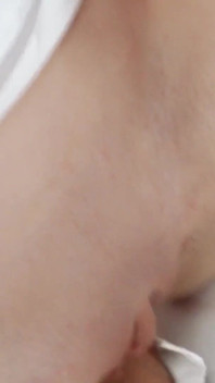 Fata sexy Lovenia Lux încearcă analul pentru prima dată