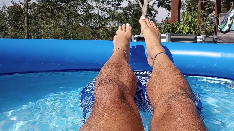 Midsouth Foot Fetish: Darf ich meine füße neben deinen legen