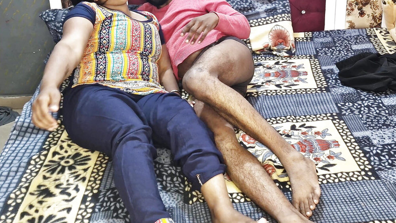 pinki_cute: Šukám indickou Chulbuli Chachi v modrém obleku Salwar se sprostými řeči.