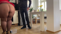 OurFetishLife: Sexy chlupatý zadek a kundička mé tchýně si to zaslouží