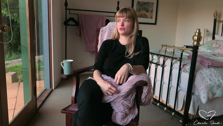 CharlieForde: Interviu: Laney în țara featuring Laney Day