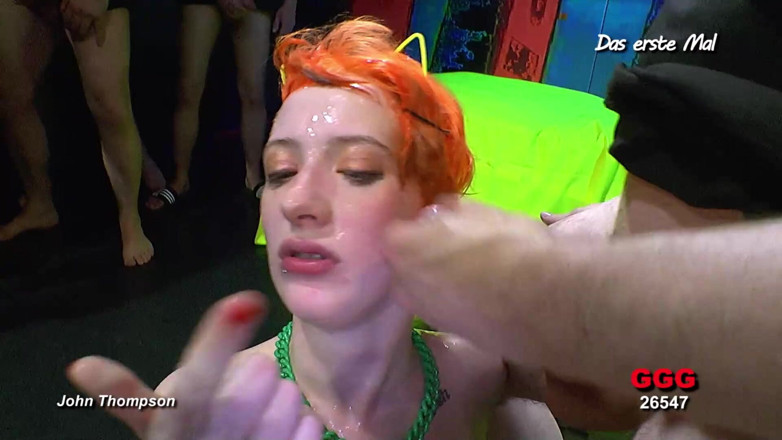 Fuck Cumshot Party: Ggg John Thompson - Party!! the Young Slut Does It for...
