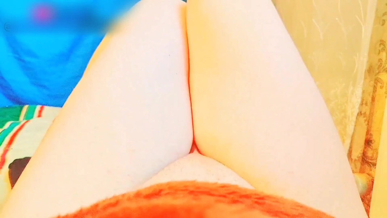 Kitty_Cross: Sereia Transsexual rabuda maricas travesti armadilha crossdresser cadela corpo branco