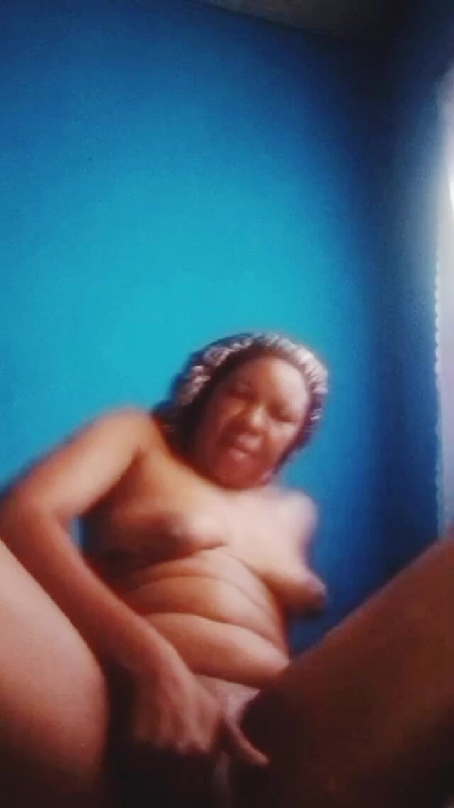 Sugarmama video call mutual masturbation: Mama vitregă africană care se masturbează în fiecare zi și trimite-mi videoclipuri...