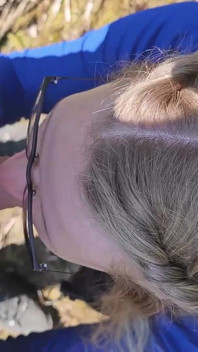 Cewek nakal rambut pirang ini dientot habis-habisan di hutan!