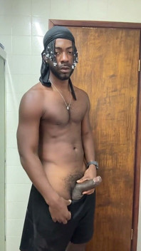 10 Inches Black Guy Masturbating and Cum