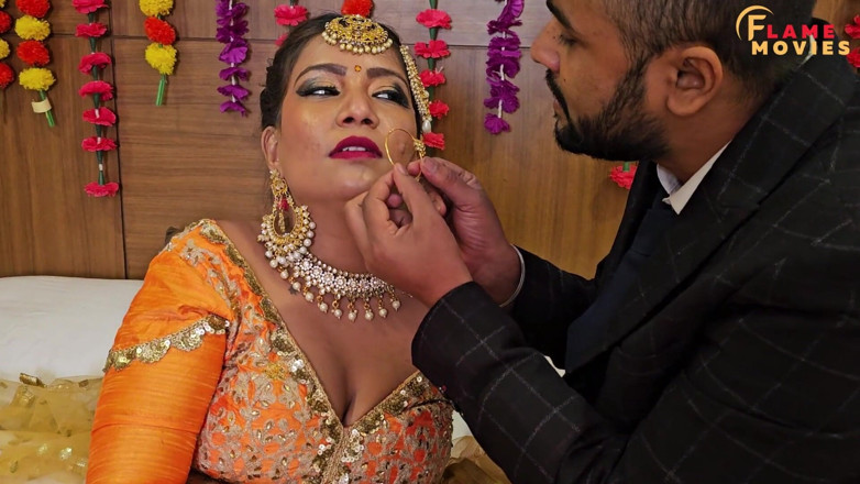 DesiHeat Studio: Razia Bhabhi si è fatta scopare la figa stretta e la...