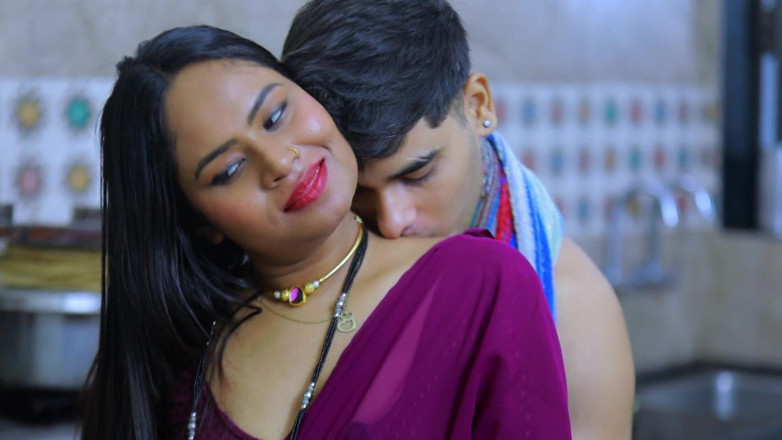 Abu: Indian Bhabhi Made Happy by Servant