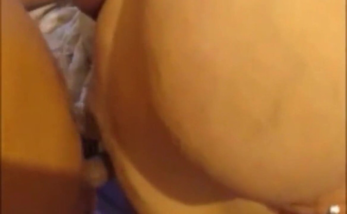 Fat Goddes: Pantat bahenol tante super semok ini dientot habis-habisan sampai dicrot...