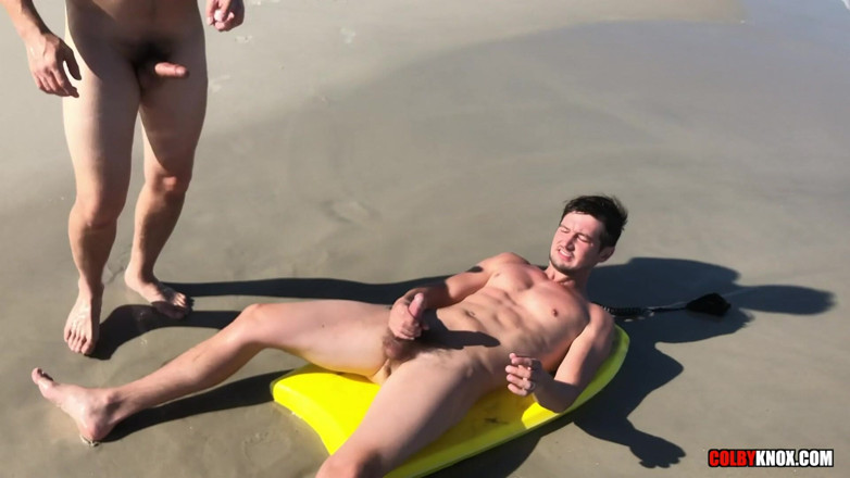 Colby Knox: Beach Fuck with Colby and Mickey -bareback-