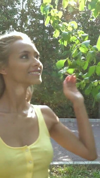 21naturals - Veronica Leal'ın anal sabah rutini