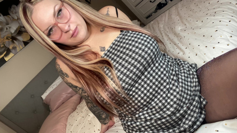 ChandlerKnight: JOI: Sprutar genom tights