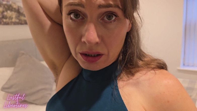 Lustful Libertines: 我的房客恳求我不要在她体内射精。她应该有她的房租！