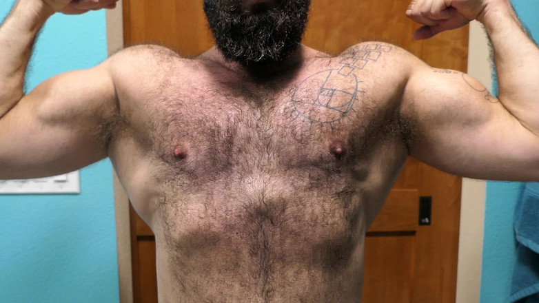 TripleXTransMan: Альфа-мускулы хвастают