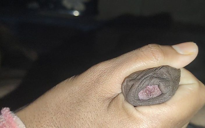 Hot_girl02: Bhabhi toont grote borsten en dikke kontneukpartij op zijn hondjes