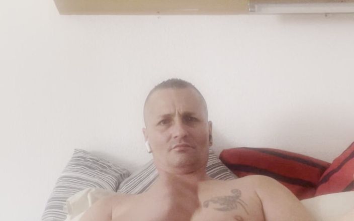 Alexjg80: Les Wicks
