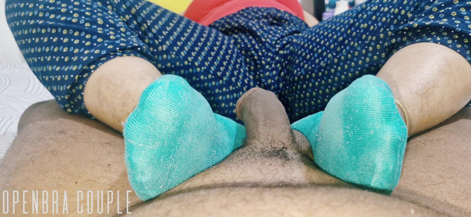 Openbra: Chị kế chơi chân với con cu của anh kế