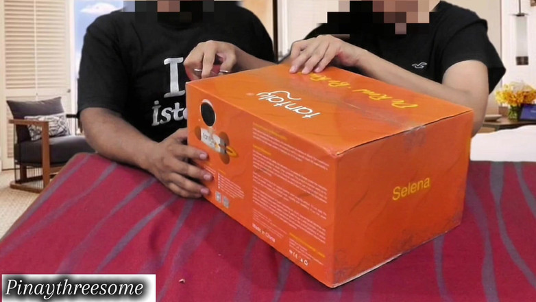 Pinay Threesome: Tantaly doll regaloboxing e controllo della recensione di qualità