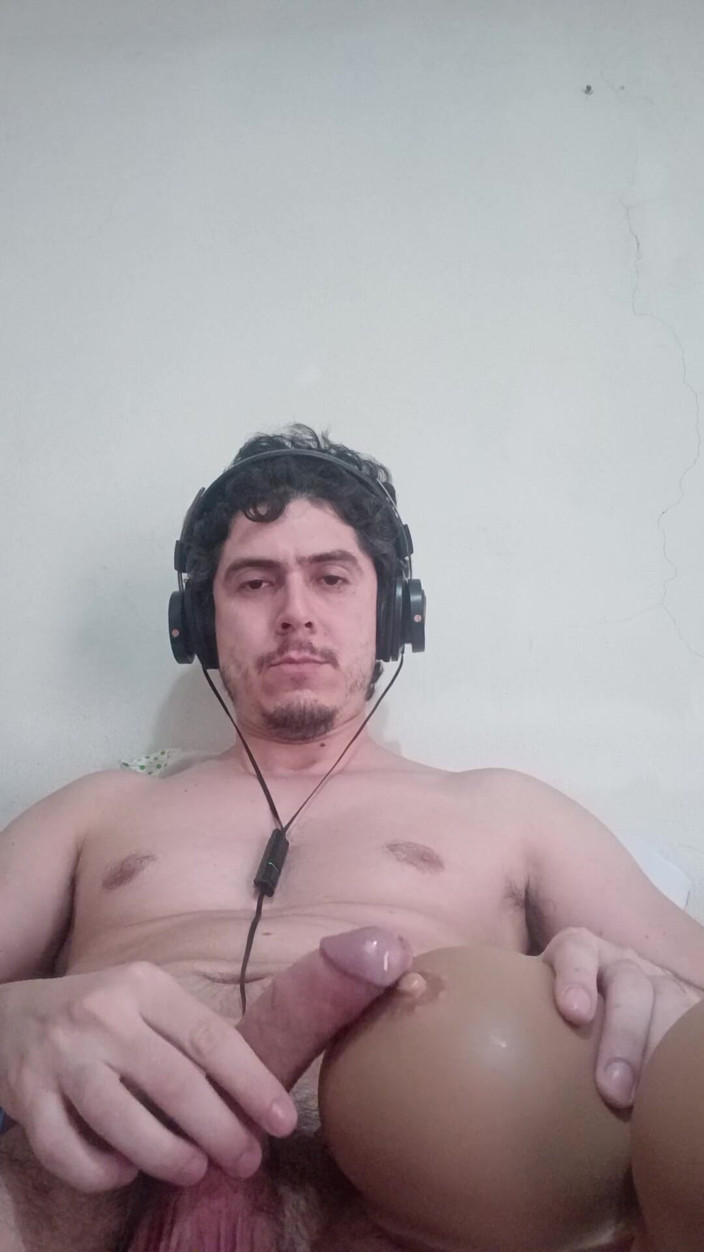 Tabasco Jake: Handsome Embarrassed Man Comes in Thick Squirts on Big Tits