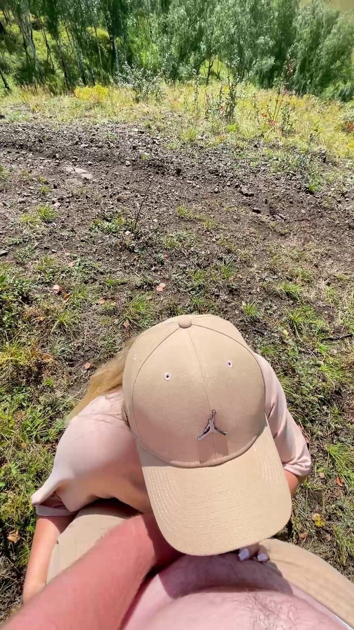 Booty_assx: Follada En Público a Una Chica De Culo Gordo Mientras...