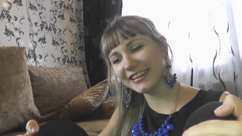 Angel The Dreamgirl: Footjob v tlustých černých punčochách naplno