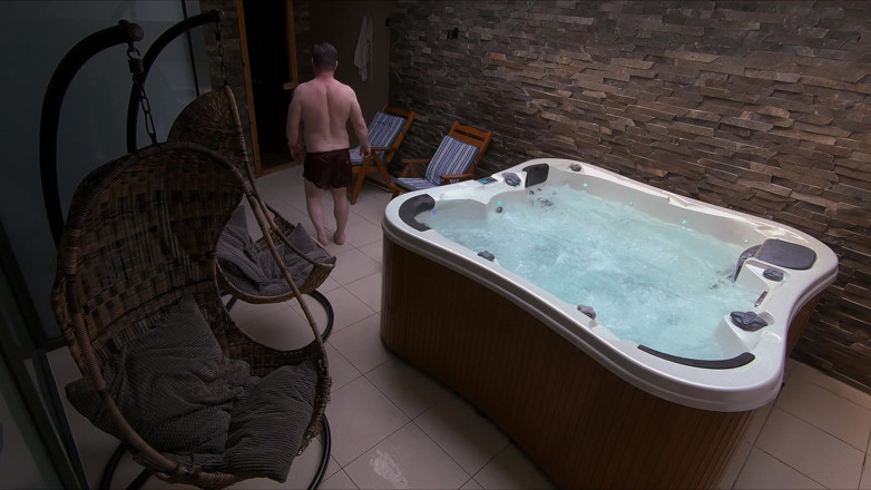 DedeDeville: Sex amator romantic foarte sexy, dar riscant cu un străin într-o...