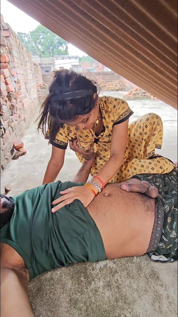 Aalox: Indian New Desi Hot Village Girl Sex in Home