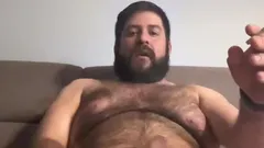 Eljodedor31: l'orso arrapa torna a casa dal lavoro