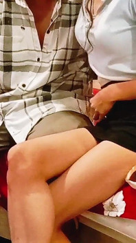 Hotel Staff Ki Ladki Ko Pel Diya