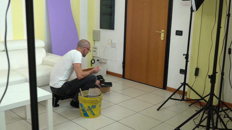 Ferrero anal experience: Dietro Le Quinte, Imbianchino Colto in Flagrante Da Due Ragazze...