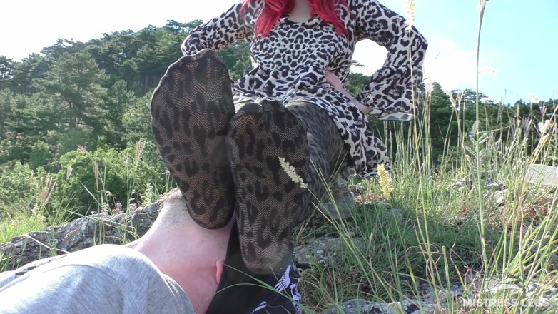 Mistress Legs: Pantyhose Foot Worship and Foot Gagging Outdoor