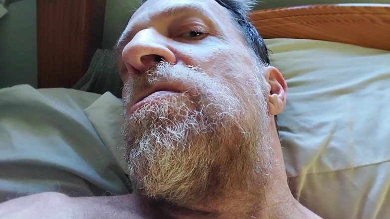 Hairyartist: Sünnetli yaraklarımızı okşuyor jo