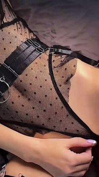 18letá macecha mě kojila a ošukal jsem její pumy bradavky rychle až do 5 min